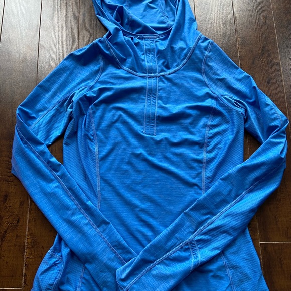 Lululemon-Size 4 - Picture 1 of 2